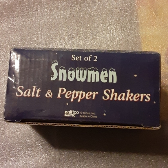 Snowmen Salt and Pepper Shakers - Picture 3 of 4